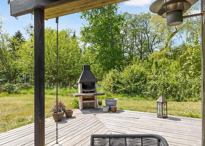 Cozy Sommerhouse Near The Sea Nykøbing Sjælland